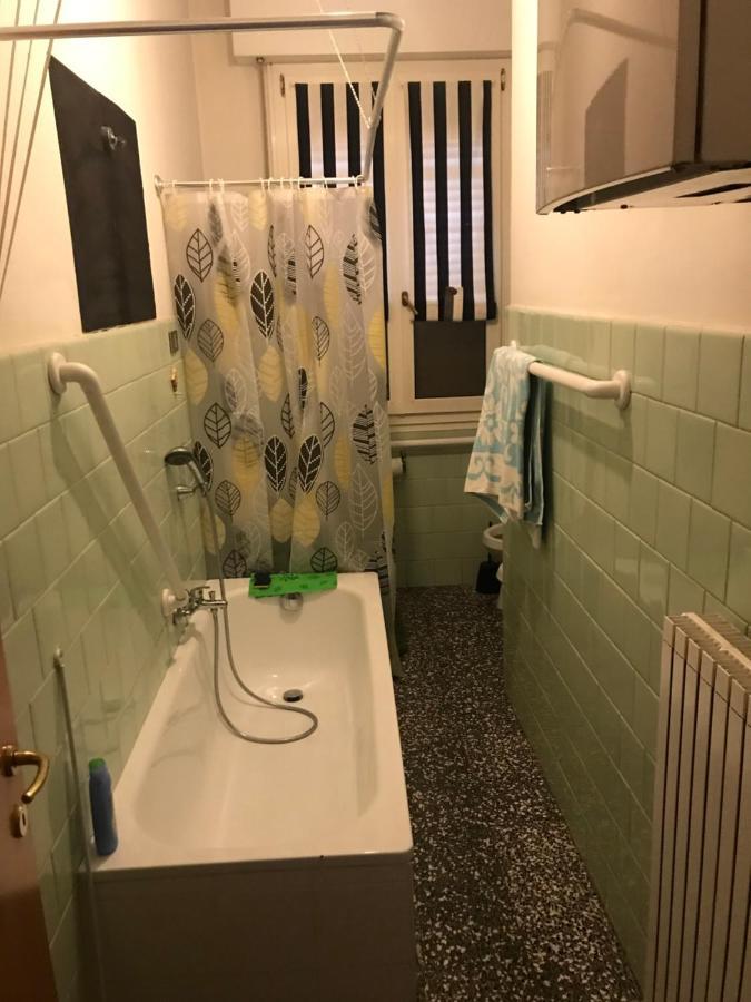 Appartamento 4 Posti Letto In Zona Tranquilla E Ben Servita, Un Matrimoniale E Un Divano Letto Matrimoniale Facebook Massimo Bobo Aquili 볼로냐 외부 사진