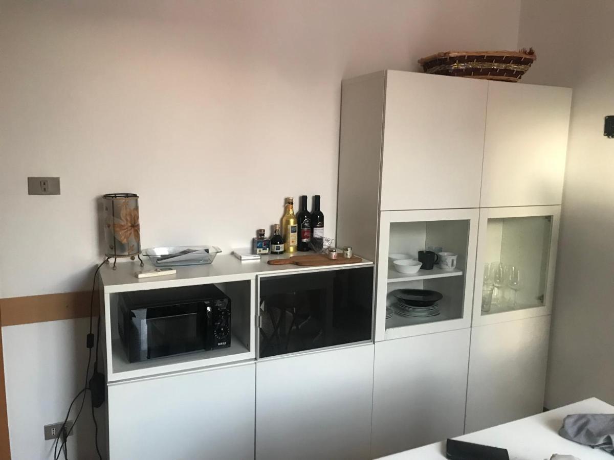 Appartamento 4 Posti Letto In Zona Tranquilla E Ben Servita, Un Matrimoniale E Un Divano Letto Matrimoniale Facebook Massimo Bobo Aquili 볼로냐 외부 사진